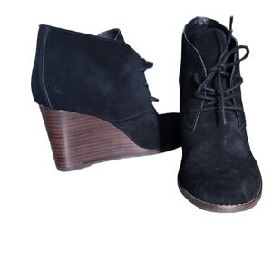 LUCKY BRAND Yamene Black Suede leather upper Ankle Boots Size 9.5 booties laceup